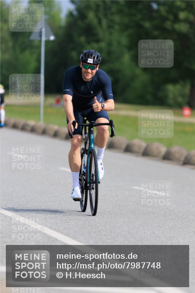 15.06.2025 - 27. Vierlanden-Triathlon H.Heesch http://msf.ph/oto/7987748 15.06.2025 09:16:13 Radfahren 43 meine-sportfotos.de