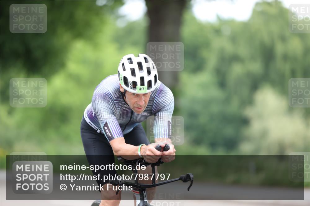 15.06.2025 - 7 Türme Triathlon Yannick Fuchs http://msf.ph/oto/7987797 15.06.2025 11:43:06 Radfahren 254, 290, 317 meine-sportfotos.de