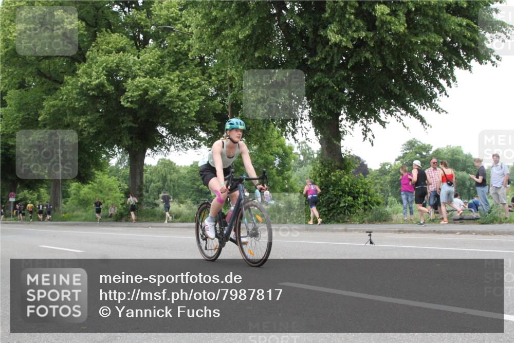 15.06.2025 - 7 Türme Triathlon Yannick Fuchs http://msf.ph/oto/7987817 15.06.2025 14:02:03 Radfahren  meine-sportfotos.de