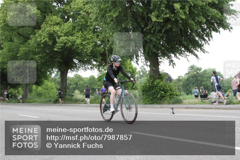 15.06.2025 - 7 Türme Triathlon Yannick Fuchs http://msf.ph/oto/7987857 15.06.2025 14:03:08 Radfahren  meine-sportfotos.de