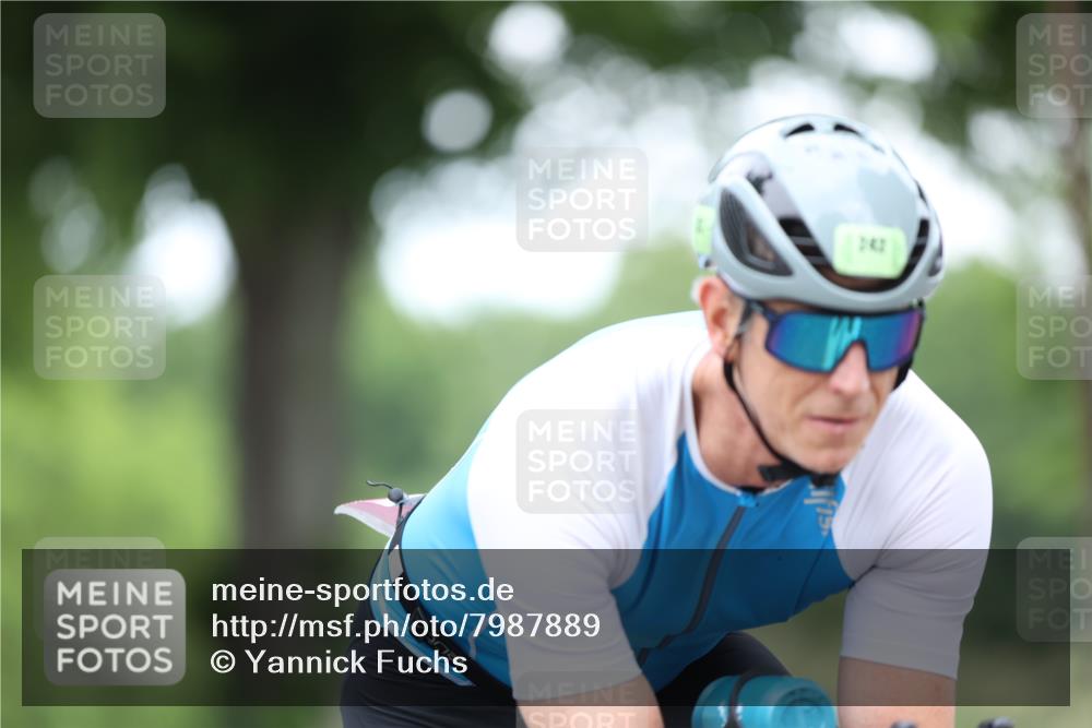15.06.2025 - 7 Türme Triathlon Yannick Fuchs http://msf.ph/oto/7987889 15.06.2025 11:43:30 Radfahren 242, 311 meine-sportfotos.de