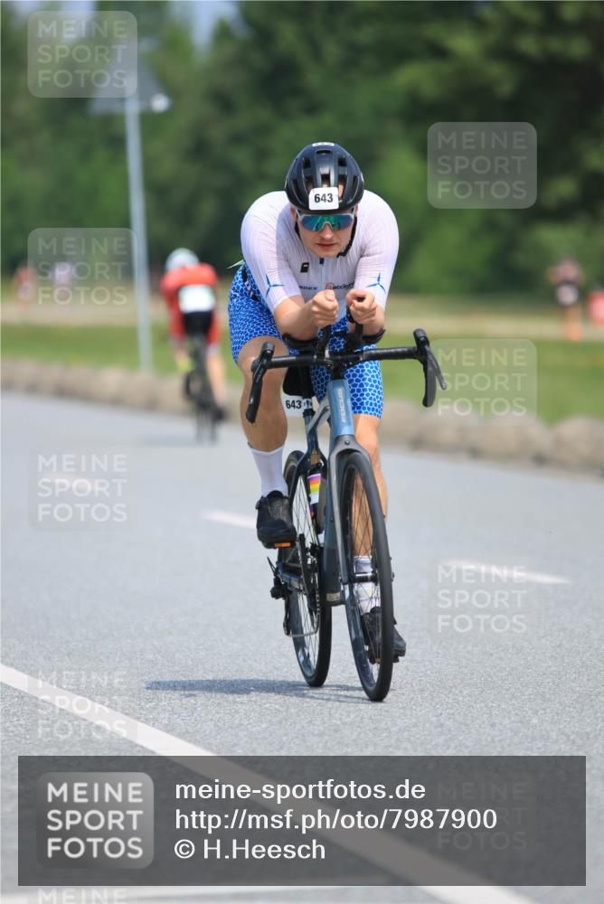 21.06.2025 - 27. Vierlanden-Triathlon H.Heesch http://msf.ph/oto/7987900 15.06.2025 11:39:07 Radfahren 220, 641, 643, 723, 733, 746 meine-sportfotos.de