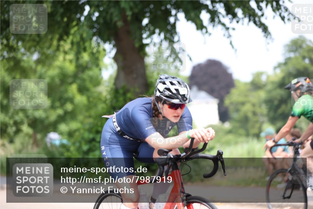 15.06.2025 - 7 Türme Triathlon Yannick Fuchs http://msf.ph/oto/7987919 15.06.2025 12:59:20 Radfahren 237, 298, 467, 515, 745, 763, 1075 meine-sportfotos.de