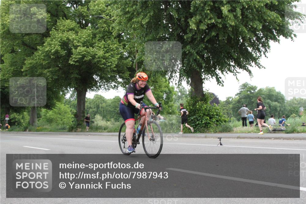 15.06.2025 - 7 Türme Triathlon Yannick Fuchs http://msf.ph/oto/7987943 15.06.2025 14:06:05 Radfahren  meine-sportfotos.de