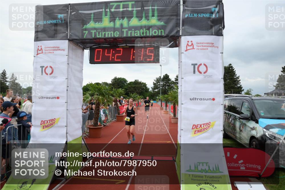 15.06.2025 - 7 Türme Triathlon Michael Strokosch http://msf.ph/oto/7987950 15.06.2025 14:21:15 Ziel 960, 1051 meine-sportfotos.de