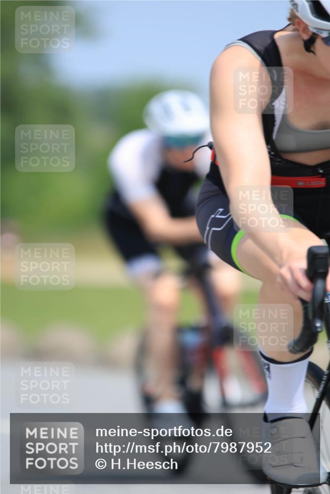 21.06.2025 - 27. Vierlanden-Triathlon H.Heesch http://msf.ph/oto/7987952 15.06.2025 11:39:16 Radfahren 220, 641, 667, 723, 746, 808 meine-sportfotos.de