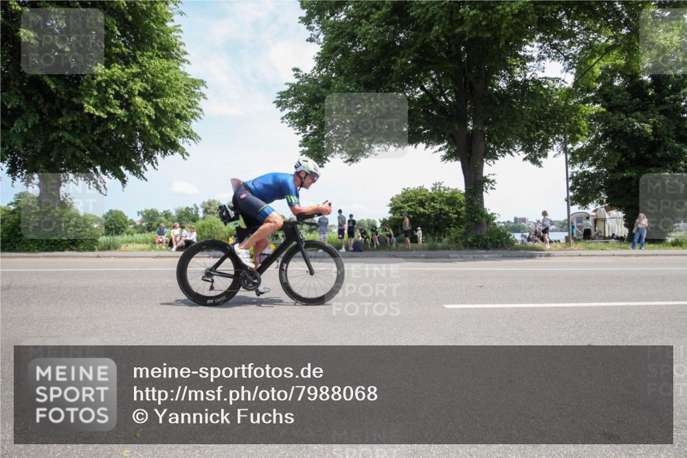 15.06.2025 - 7 Türme Triathlon Yannick Fuchs http://msf.ph/oto/7988068 15.06.2025 12:52:01 Radfahren 309, 537 meine-sportfotos.de