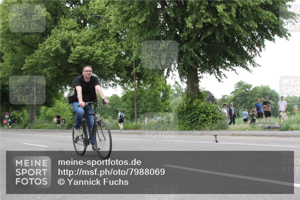 15.06.2025 - 7 Türme Triathlon Yannick Fuchs http://msf.ph/oto/7988069 15.06.2025 14:14:05 Radfahren  meine-sportfotos.de