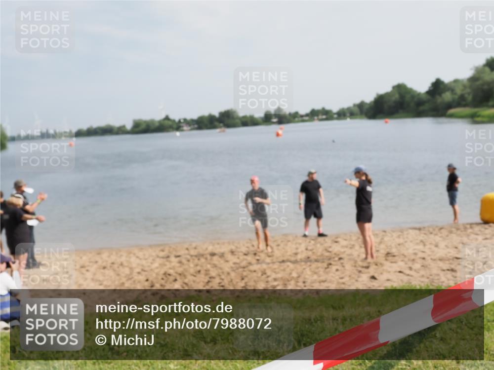 21.06.2025 - 27. Vierlanden-Triathlon MichiJ http://msf.ph/oto/7988072 15.06.2026 09:14:00 Schwimmen 198, 228 meine-sportfotos.de