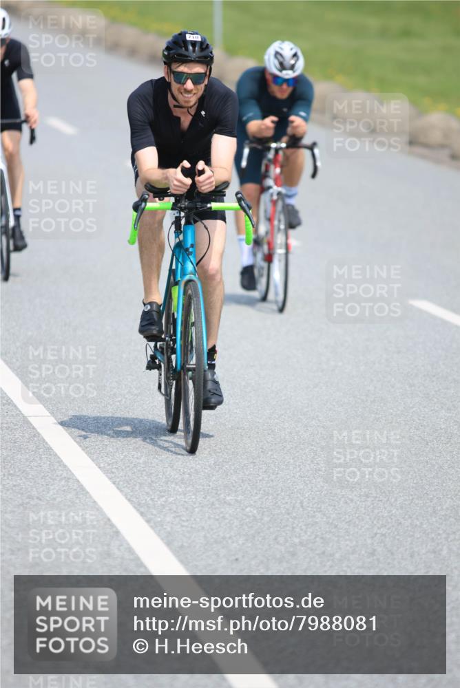 21.06.2025 - 27. Vierlanden-Triathlon H.Heesch http://msf.ph/oto/7988081 15.06.2025 11:40:29 Radfahren 206, 647, 678, 694, 707, 710, 740, 760 meine-sportfotos.de