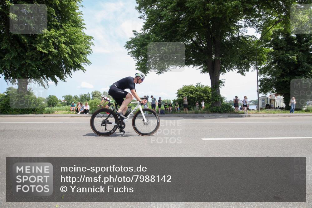 15.06.2025 - 7 Türme Triathlon Yannick Fuchs http://msf.ph/oto/7988142 15.06.2025 12:52:27 Radfahren 208, 225, 594, 616 meine-sportfotos.de