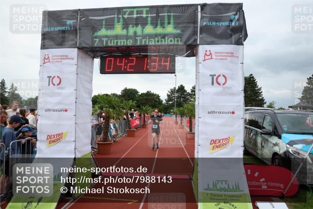 15.06.2025 - 7 Türme Triathlon Michael Strokosch http://msf.ph/oto/7988143 15.06.2025 14:21:33 Ziel 663 meine-sportfotos.de