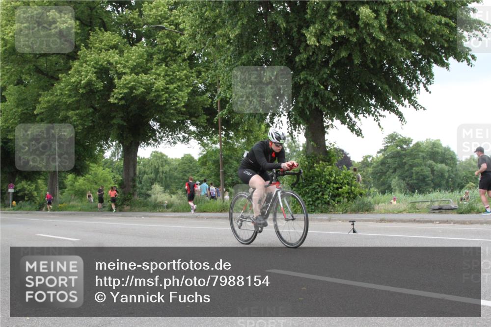 15.06.2025 - 7 Türme Triathlon Yannick Fuchs http://msf.ph/oto/7988154 15.06.2025 14:18:55 Radfahren  meine-sportfotos.de