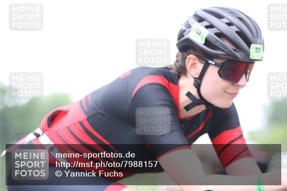 15.06.2025 - 7 Türme Triathlon Yannick Fuchs http://msf.ph/oto/7988157 15.06.2025 11:44:05 Radfahren 204, 232, 233 meine-sportfotos.de