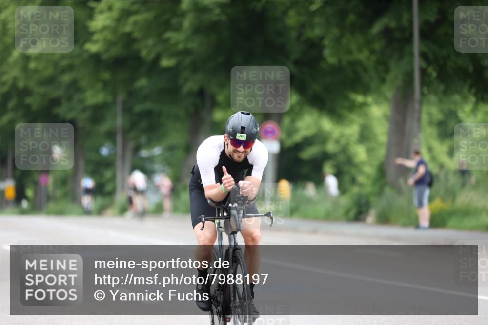 15.06.2025 - 7 Türme Triathlon Yannick Fuchs http://msf.ph/oto/7988197 15.06.2025 11:44:13 Radfahren 204, 278, 341 meine-sportfotos.de