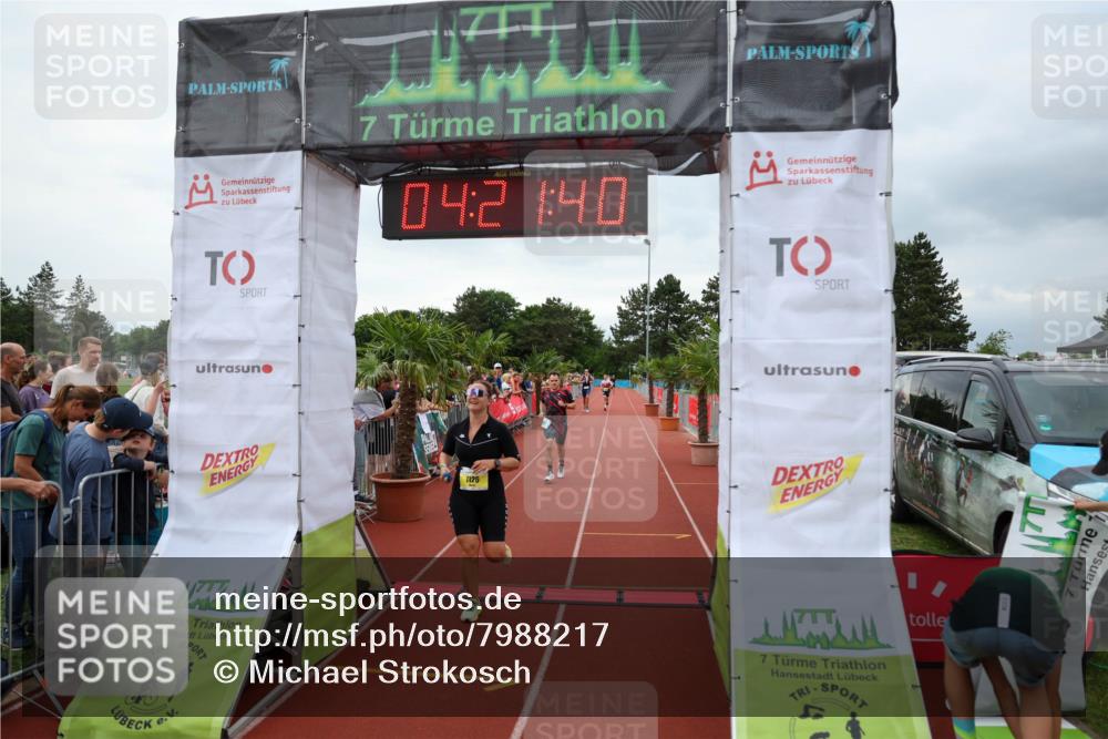 15.06.2025 - 7 Türme Triathlon Michael Strokosch http://msf.ph/oto/7988217 15.06.2025 14:21:40 Ziel 400, 663, 1126 meine-sportfotos.de