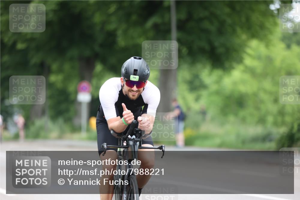 15.06.2025 - 7 Türme Triathlon Yannick Fuchs http://msf.ph/oto/7988221 15.06.2025 11:44:14 Radfahren 204, 278, 341 meine-sportfotos.de