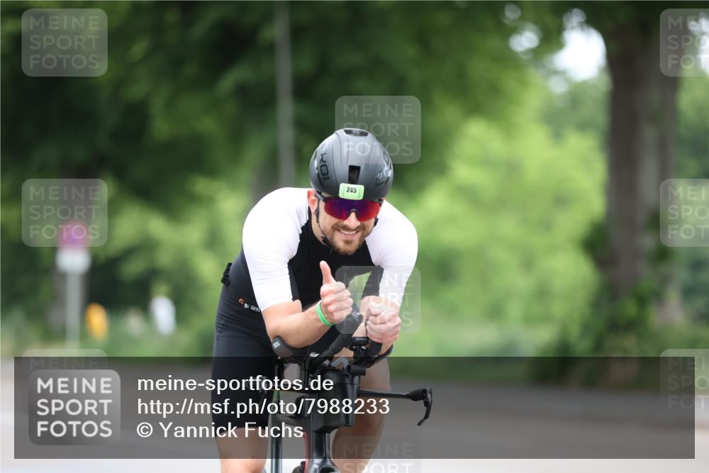15.06.2025 - 7 Türme Triathlon Yannick Fuchs http://msf.ph/oto/7988233 15.06.2025 11:44:14 Radfahren 204, 278, 341 meine-sportfotos.de