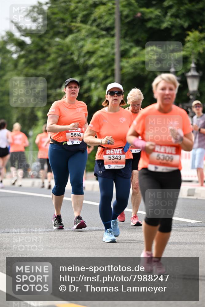 15.06.2025 - REWE Women's Run Dr. Thomas Lammeyer http://msf.ph/oto/7988247 15.06.2025 10:48:30 Laufen 5650, 5343, 5309 meine-sportfotos.de