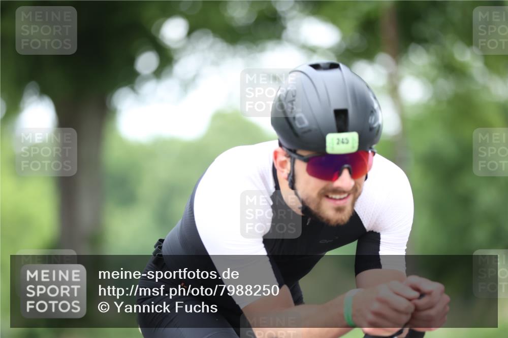 15.06.2025 - 7 Türme Triathlon Yannick Fuchs http://msf.ph/oto/7988250 15.06.2025 11:44:14 Radfahren 204, 278, 341 meine-sportfotos.de