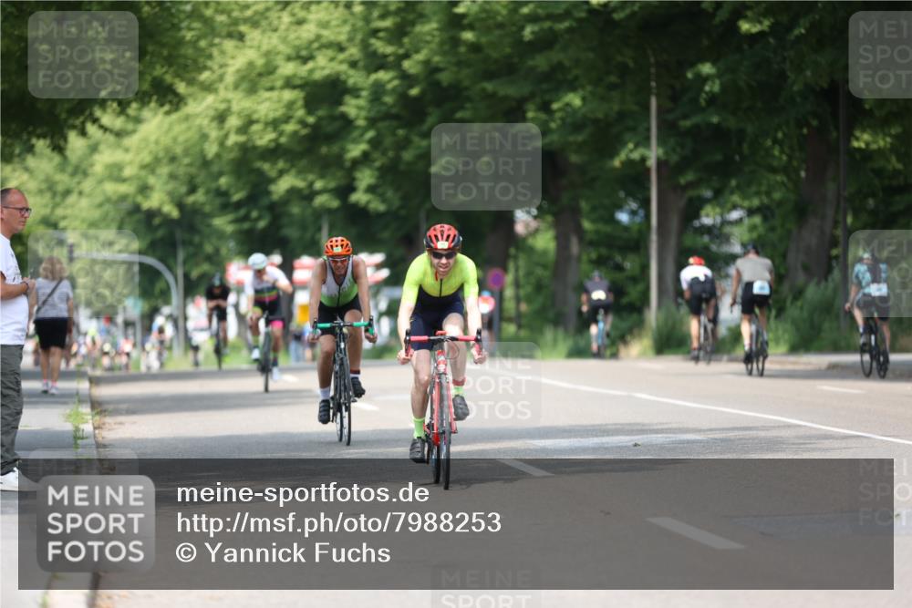 15.06.2025 - 7 Türme Triathlon Yannick Fuchs http://msf.ph/oto/7988253 15.06.2025 13:00:24 Radfahren 200, 461, 495, 531, 577, 665, 869, 945 meine-sportfotos.de
