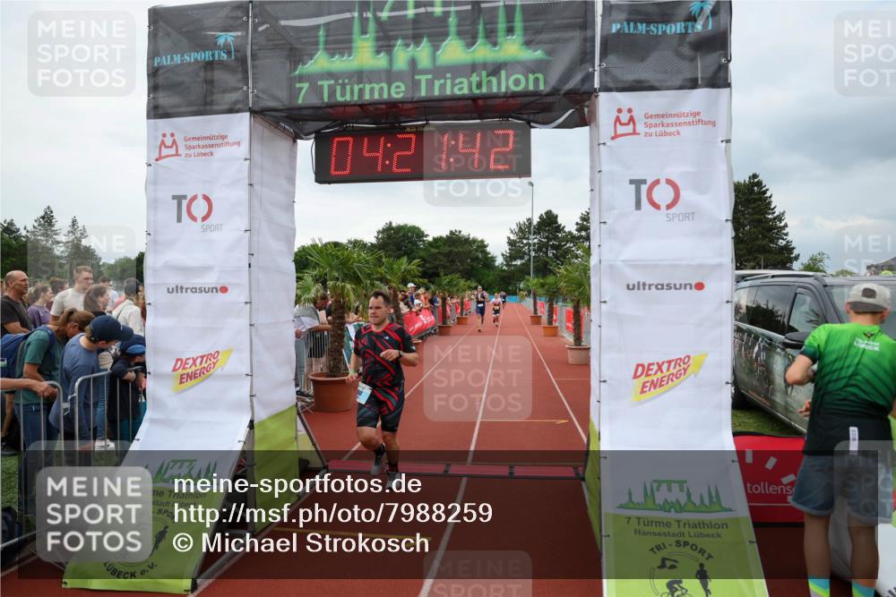 15.06.2025 - 7 Türme Triathlon Michael Strokosch http://msf.ph/oto/7988259 15.06.2025 14:21:42 Ziel 400, 470, 663, 1126 meine-sportfotos.de
