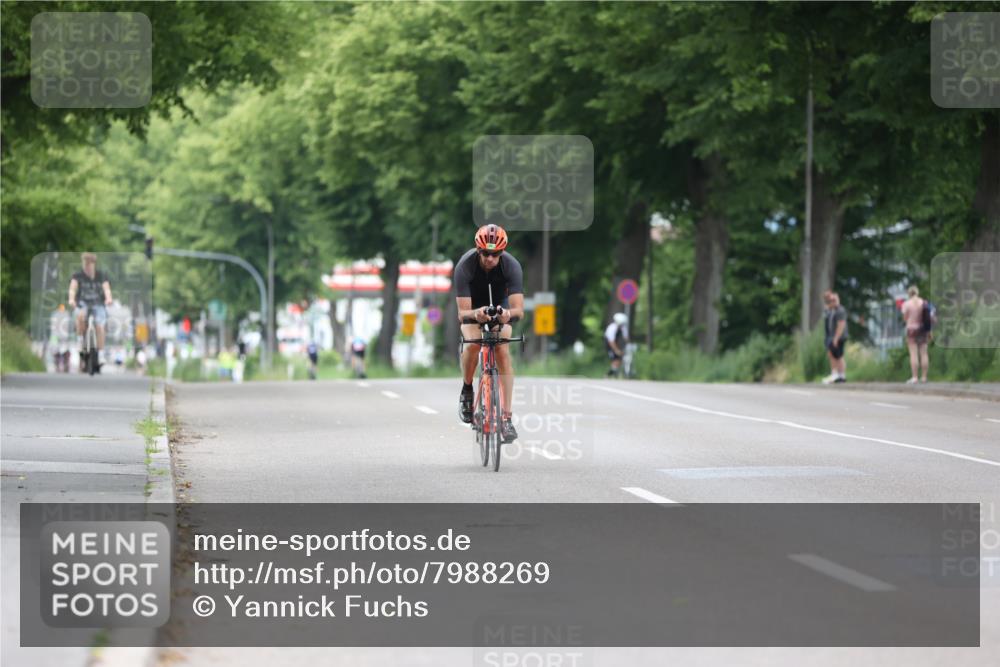 15.06.2025 - 7 Türme Triathlon Yannick Fuchs http://msf.ph/oto/7988269 15.06.2025 11:44:37 Radfahren 247, 289, 317 meine-sportfotos.de