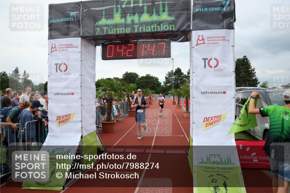 15.06.2025 - 7 Türme Triathlon Michael Strokosch http://msf.ph/oto/7988274 15.06.2025 14:21:46 Ziel 400, 470, 1126, 1148 meine-sportfotos.de