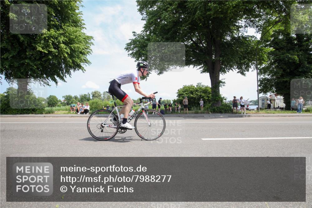 15.06.2025 - 7 Türme Triathlon Yannick Fuchs http://msf.ph/oto/7988277 15.06.2025 12:53:17 Radfahren 341, 373 meine-sportfotos.de