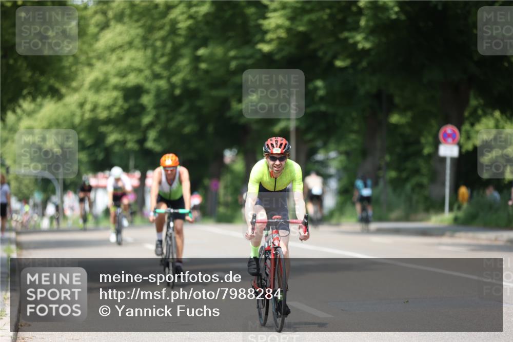 15.06.2025 - 7 Türme Triathlon Yannick Fuchs http://msf.ph/oto/7988284 15.06.2025 13:00:25 Radfahren 200, 461, 495, 531, 577, 665, 869, 945 meine-sportfotos.de