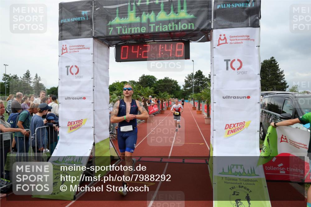 15.06.2025 - 7 Türme Triathlon Michael Strokosch http://msf.ph/oto/7988292 15.06.2025 14:21:47 Ziel 400, 470, 1126, 1148 meine-sportfotos.de