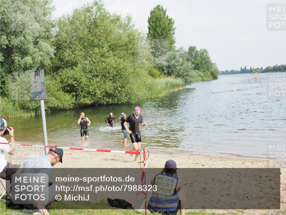 21.06.2025 - 27. Vierlanden-Triathlon MichiJ http://msf.ph/oto/7988323 15.06.2026 09:51:58 Schwimmen 282, 288, 292 meine-sportfotos.de