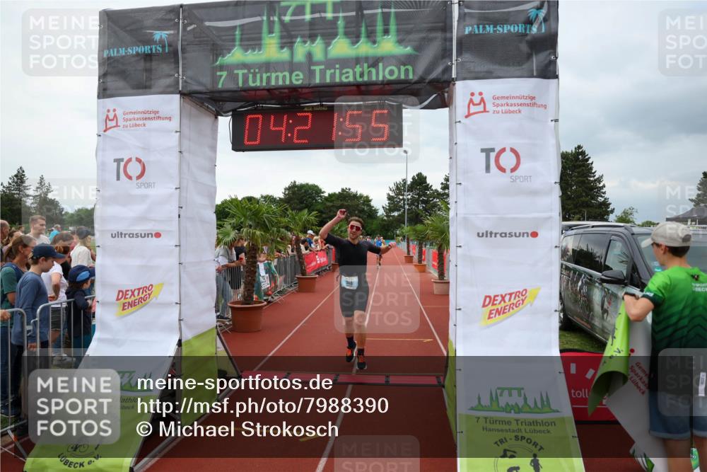 15.06.2025 - 7 Türme Triathlon Michael Strokosch http://msf.ph/oto/7988390 15.06.2025 14:21:55 Ziel 360, 1148 meine-sportfotos.de
