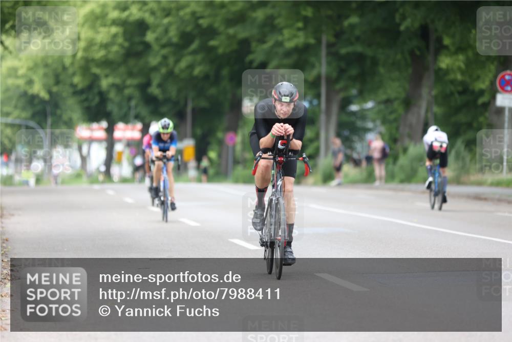 15.06.2025 - 7 Türme Triathlon Yannick Fuchs http://msf.ph/oto/7988411 15.06.2025 11:44:58 Radfahren 202, 242, 255 meine-sportfotos.de