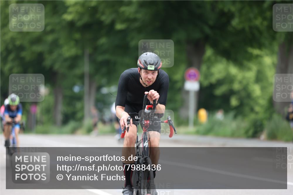15.06.2025 - 7 Türme Triathlon Yannick Fuchs http://msf.ph/oto/7988436 15.06.2025 11:44:59 Radfahren 202, 242, 255 meine-sportfotos.de