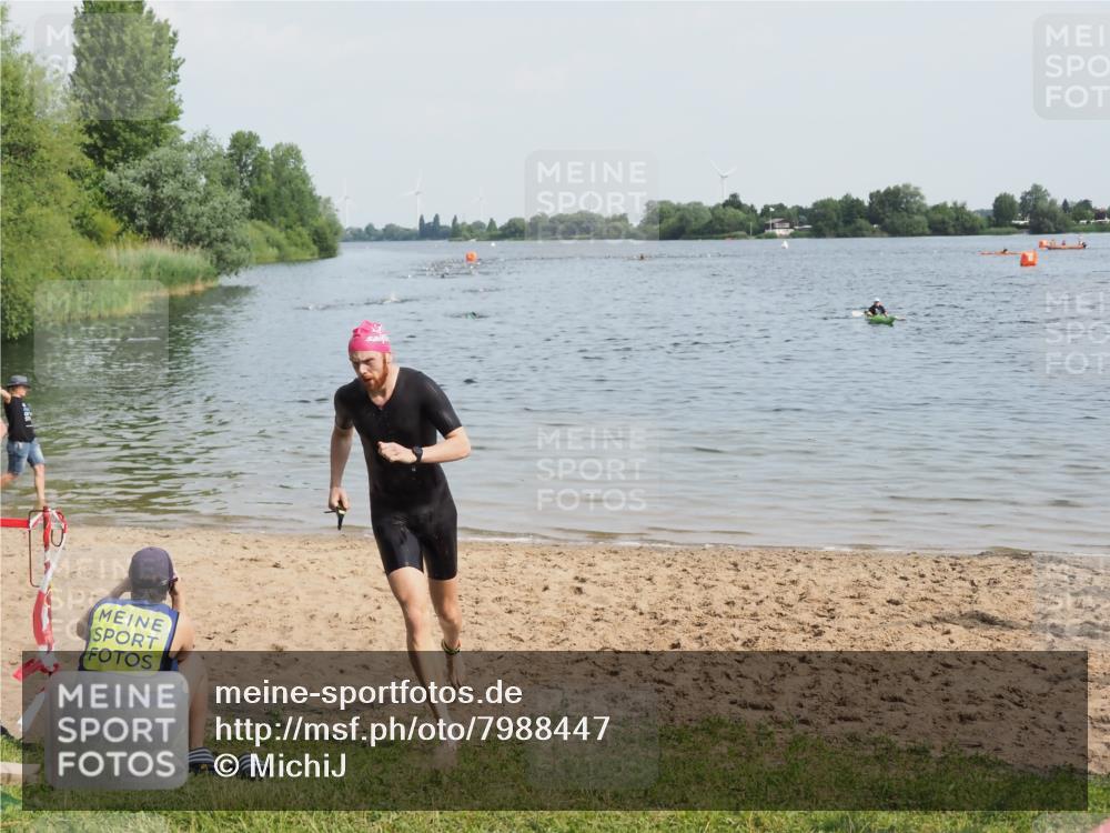 21.06.2025 - 27. Vierlanden-Triathlon MichiJ http://msf.ph/oto/7988447 15.06.2026 09:52:00 Schwimmen 282, 288, 292 meine-sportfotos.de