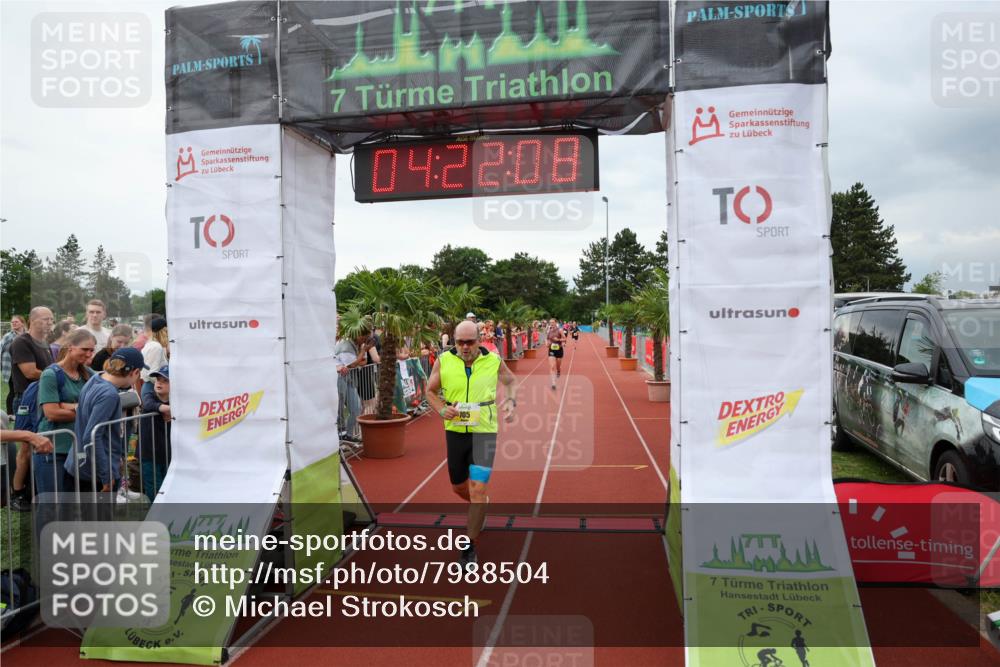 15.06.2025 - 7 Türme Triathlon Michael Strokosch http://msf.ph/oto/7988504 15.06.2025 14:22:07 Ziel 396, 705, 1013 meine-sportfotos.de