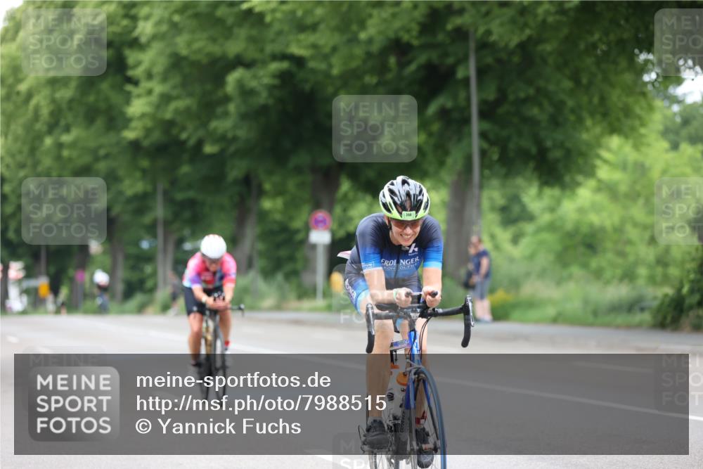 15.06.2025 - 7 Türme Triathlon Yannick Fuchs http://msf.ph/oto/7988515 15.06.2025 11:45:01 Radfahren 202, 242, 255 meine-sportfotos.de