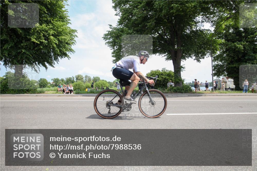 15.06.2025 - 7 Türme Triathlon Yannick Fuchs http://msf.ph/oto/7988536 15.06.2025 12:56:03 Radfahren 635 meine-sportfotos.de