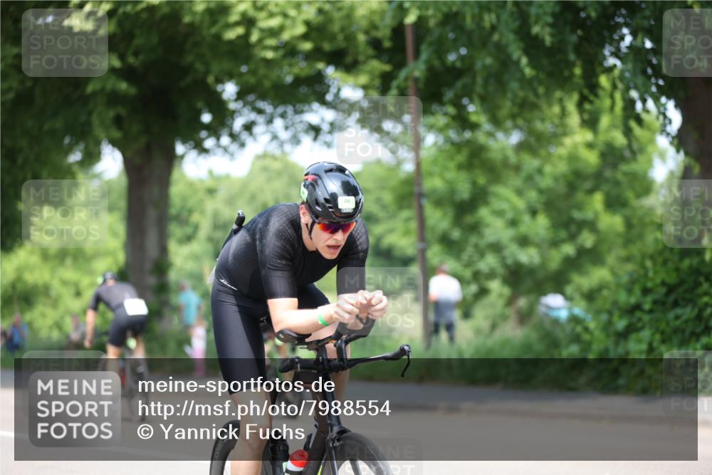 15.06.2025 - 7 Türme Triathlon Yannick Fuchs http://msf.ph/oto/7988554 15.06.2025 13:00:31 Radfahren 200, 252, 402, 461, 879, 945, 963, 1166 meine-sportfotos.de