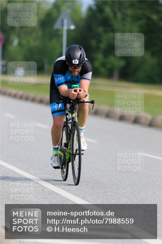 15.06.2025 - 27. Vierlanden-Triathlon H.Heesch http://msf.ph/oto/7988559 15.06.2025 09:25:44 Radfahren 18, 93, 100, 106, 215 meine-sportfotos.de