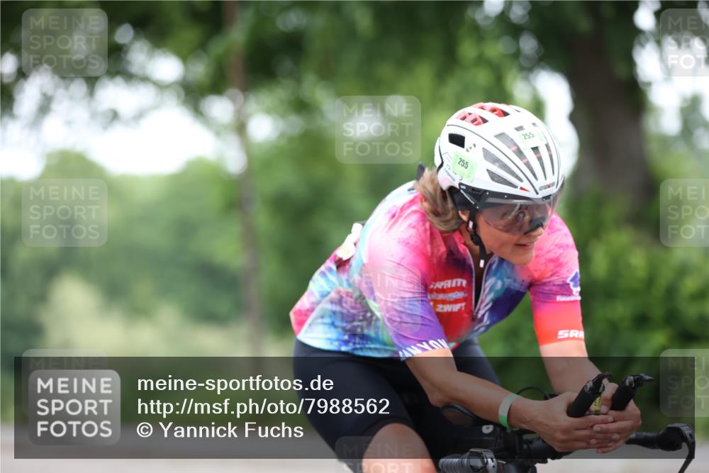 15.06.2025 - 7 Türme Triathlon Yannick Fuchs http://msf.ph/oto/7988562 15.06.2025 11:45:02 Radfahren 202, 242, 255 meine-sportfotos.de