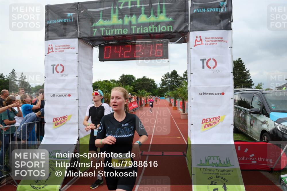 15.06.2025 - 7 Türme Triathlon Michael Strokosch http://msf.ph/oto/7988616 15.06.2025 14:22:16 Ziel 615, 722, 903, 1013 meine-sportfotos.de