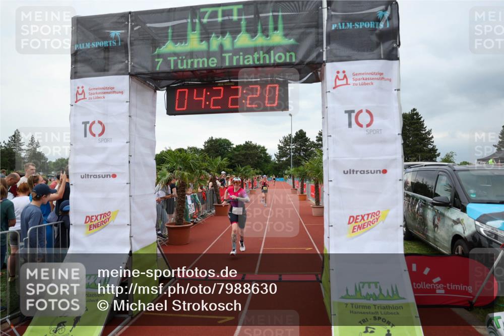 15.06.2025 - 7 Türme Triathlon Michael Strokosch http://msf.ph/oto/7988630 15.06.2025 14:22:20 Ziel 615, 718, 722, 903 meine-sportfotos.de