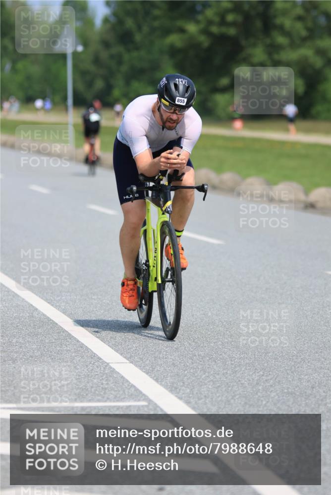 21.06.2025 - 27. Vierlanden-Triathlon H.Heesch http://msf.ph/oto/7988648 15.06.2025 11:43:34 Radfahren 210, 686, 714, 731, 738, 844, 855 meine-sportfotos.de