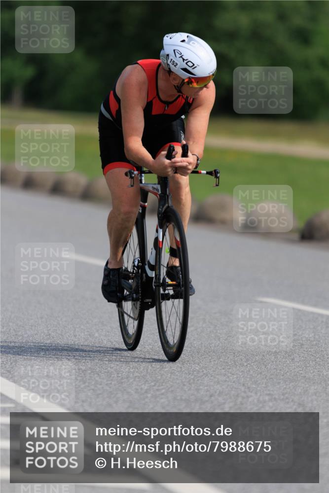 15.06.2025 - 27. Vierlanden-Triathlon H.Heesch http://msf.ph/oto/7988675 15.06.2025 09:26:48 Radfahren 111, 152 meine-sportfotos.de