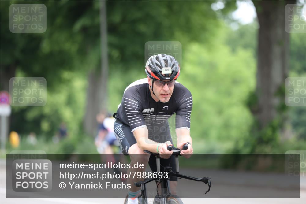15.06.2025 - 7 Türme Triathlon Yannick Fuchs http://msf.ph/oto/7988693 15.06.2025 11:45:39 Radfahren 245, 256, 260, 301 meine-sportfotos.de