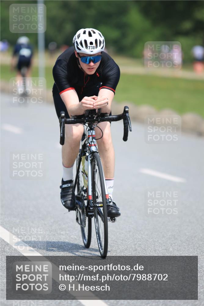 21.06.2025 - 27. Vierlanden-Triathlon H.Heesch http://msf.ph/oto/7988702 15.06.2025 11:43:39 Radfahren 58, 210, 714, 731, 738 meine-sportfotos.de