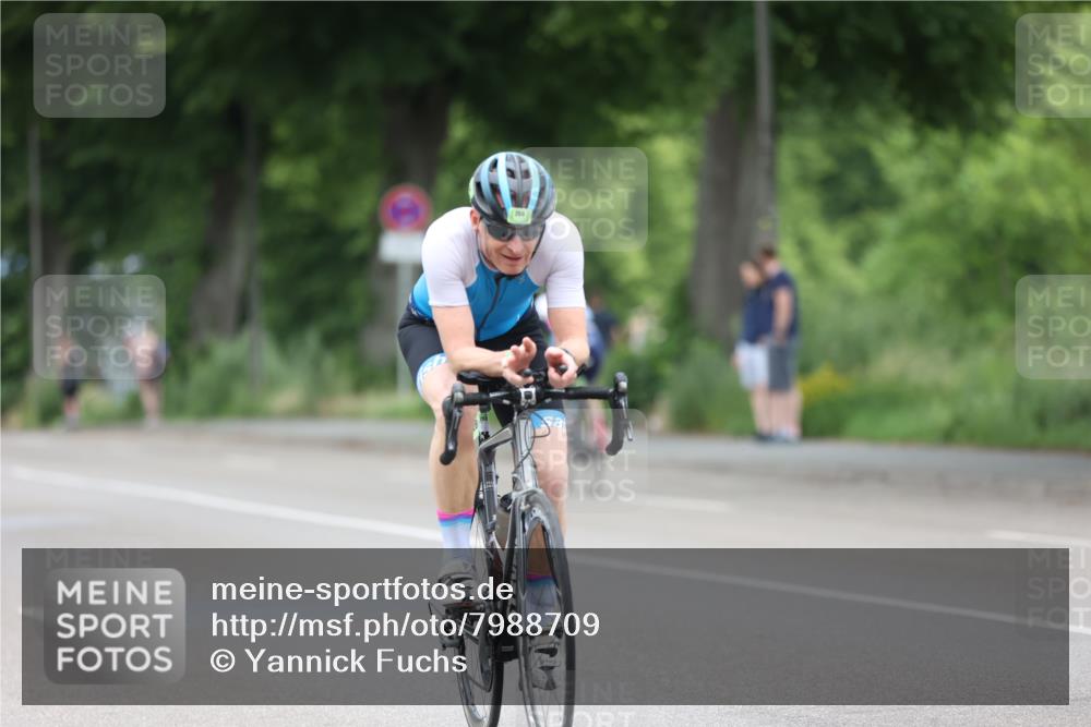 15.06.2025 - 7 Türme Triathlon Yannick Fuchs http://msf.ph/oto/7988709 15.06.2025 11:45:40 Radfahren 232, 245, 256, 260, 301 meine-sportfotos.de