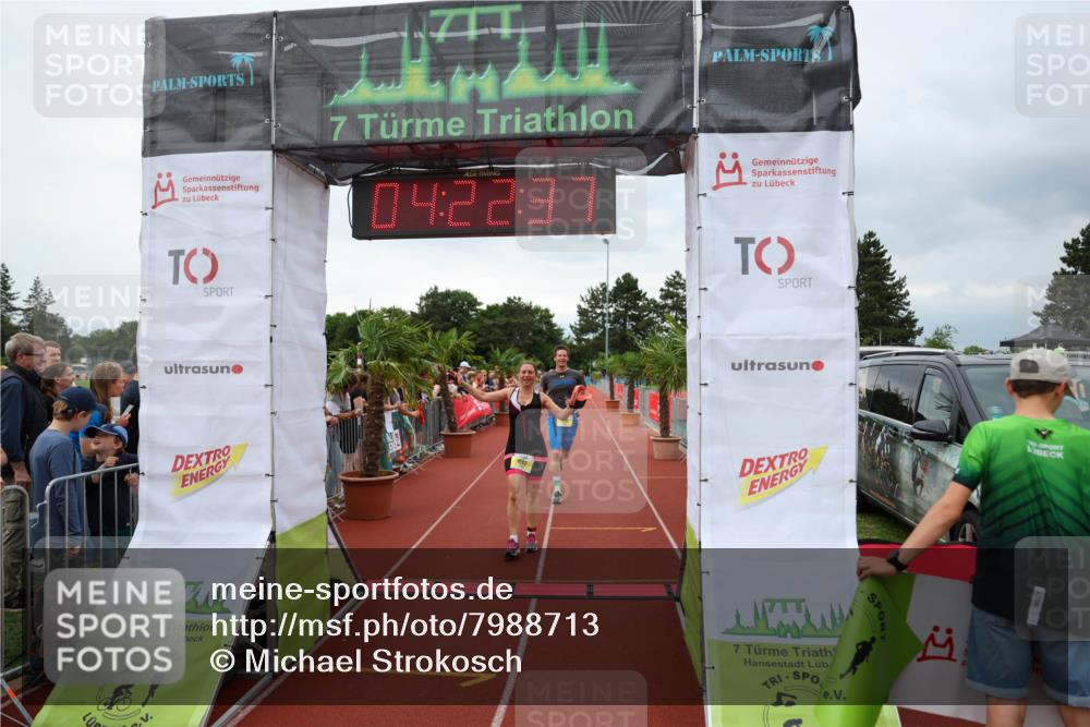 15.06.2025 - 7 Türme Triathlon Michael Strokosch http://msf.ph/oto/7988713 15.06.2025 14:22:37 Ziel 1000, 1042 meine-sportfotos.de